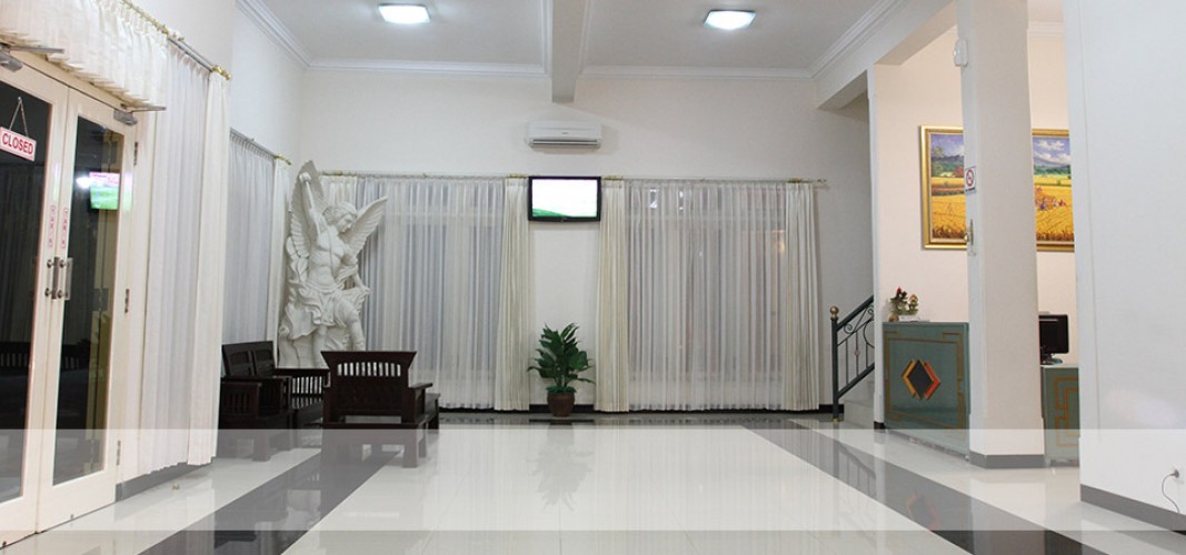 Savitri Country Hotel